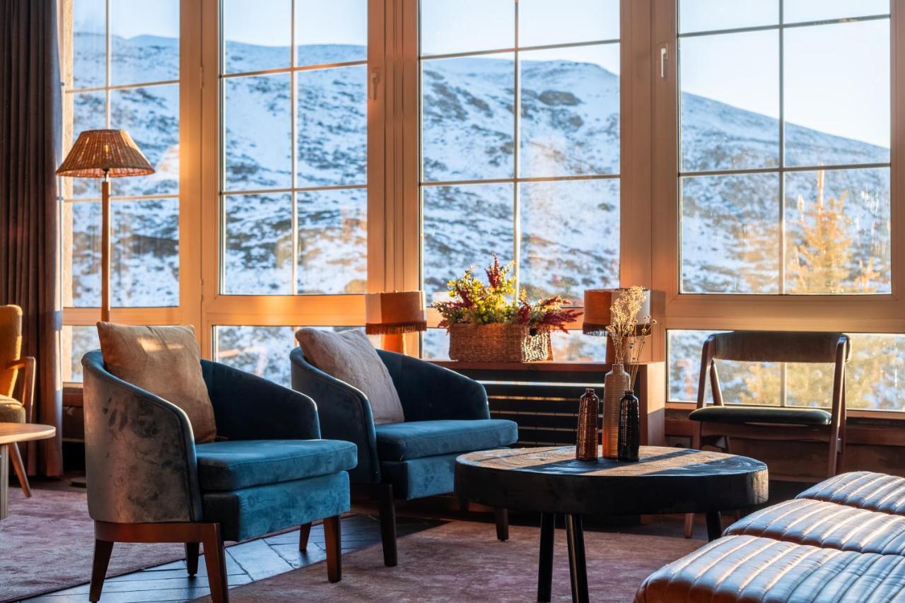 The Mountains Hotel Sierra Nevada Exterior photo